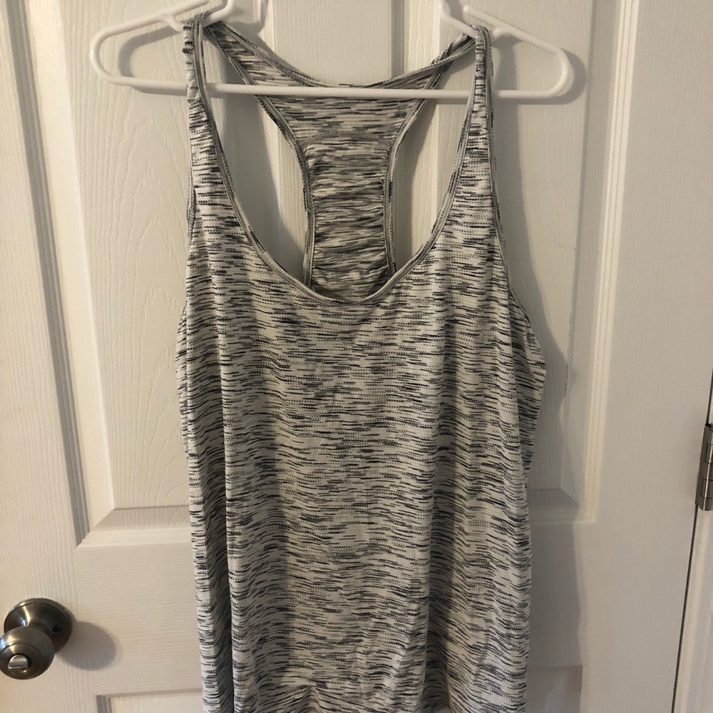 Lululemon tank